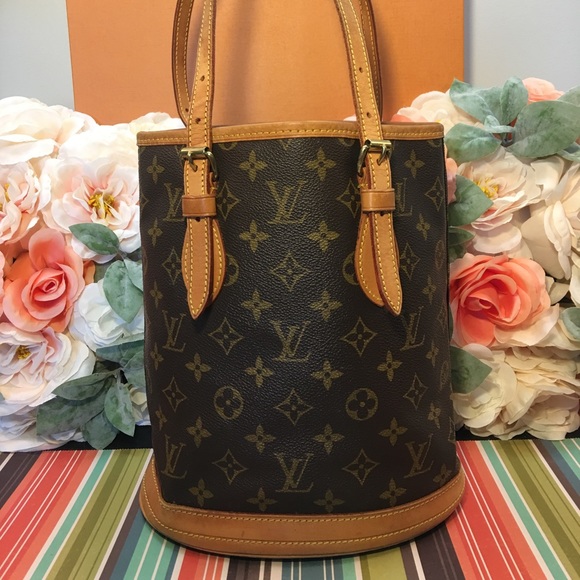 Louis Vuitton Handbags - Louis Vuitton Bucket Pm